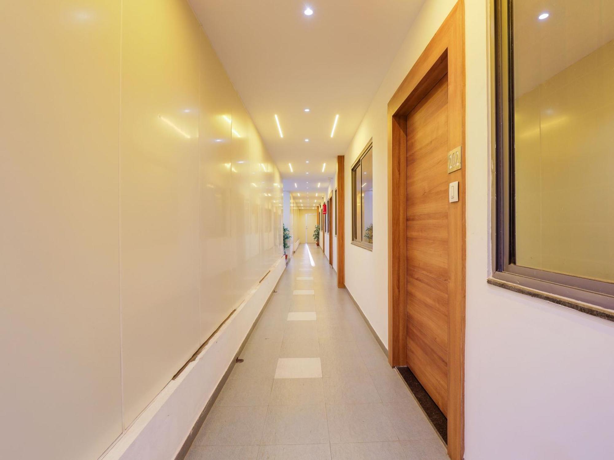 Hotel O Md Grand Ac Rooms Vadodara Kültér fotó